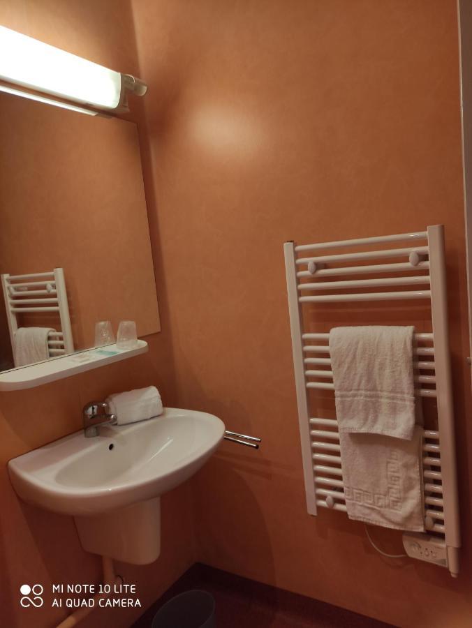 Hostellerie Charles De Foucauld Viviers Екстериор снимка